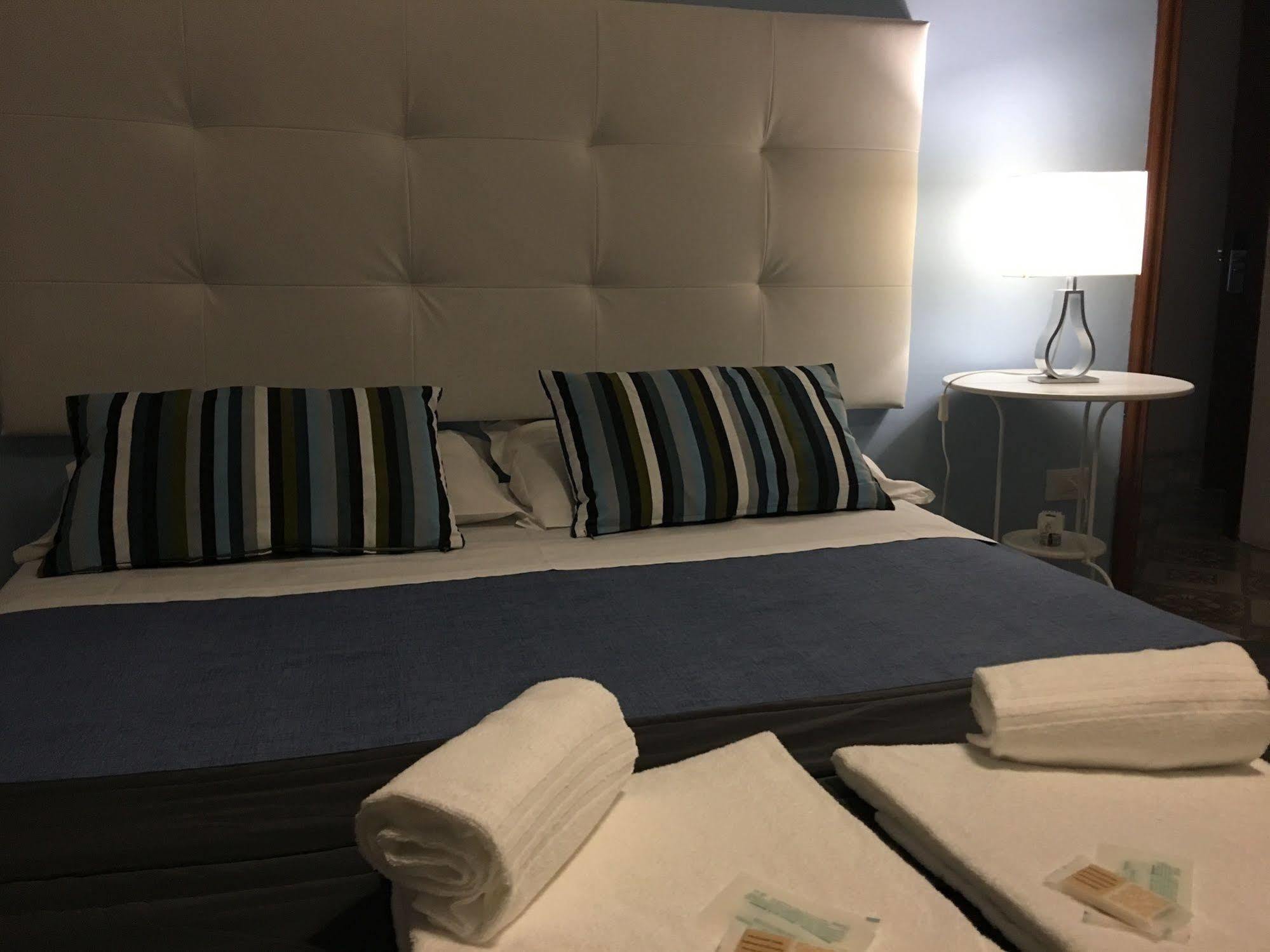 Bed & Breakfast Villa Angela Taranto Exterior foto